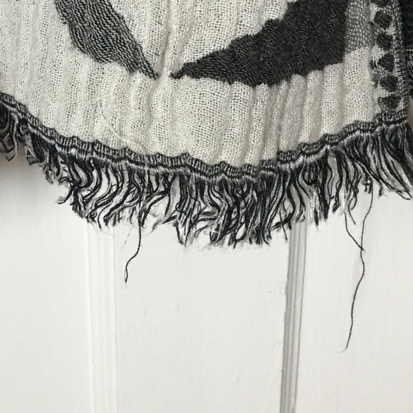 Abstract geometric minimalist modern woven scarf / wrap - Picture 9 of 10